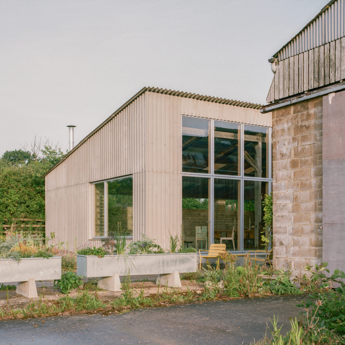 South Barn - VELFAC V200